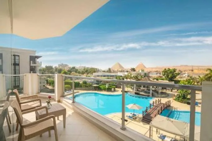 The Steigenberger Pyramids Hotel (or similar 5★)