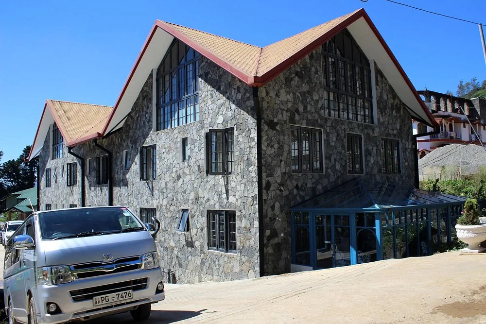 Daffodils Hotel