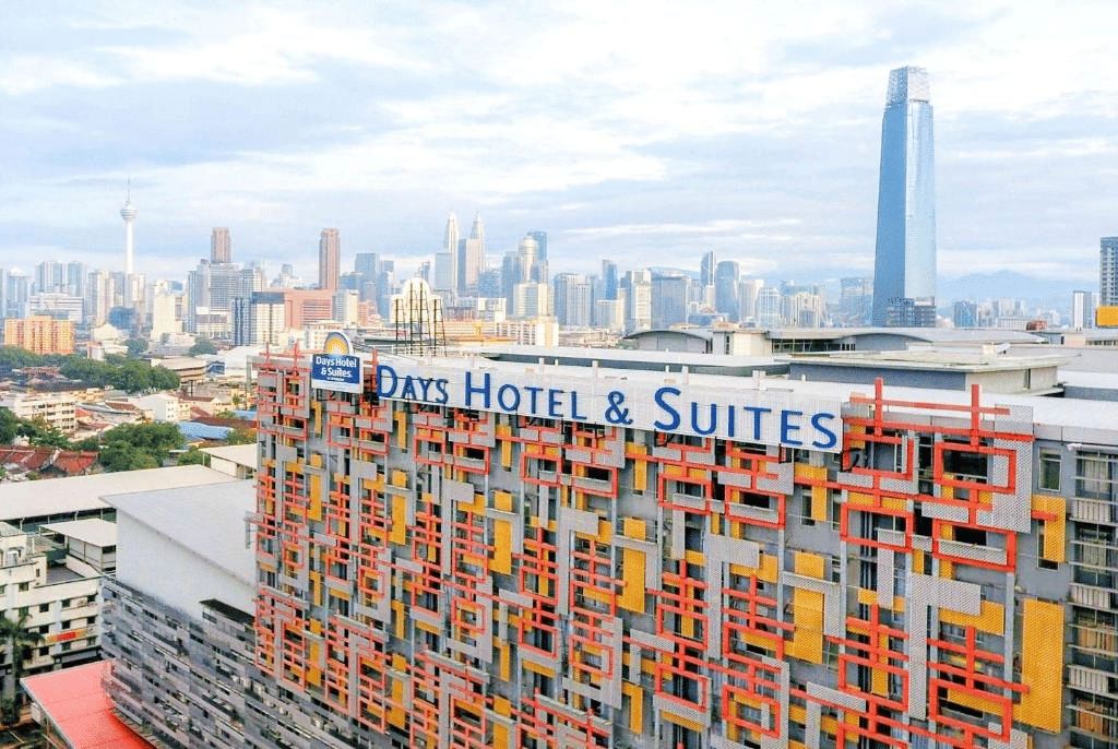 Days Hotel & Suites by Wyndham Fraser Business Park, Kuala Lumpur